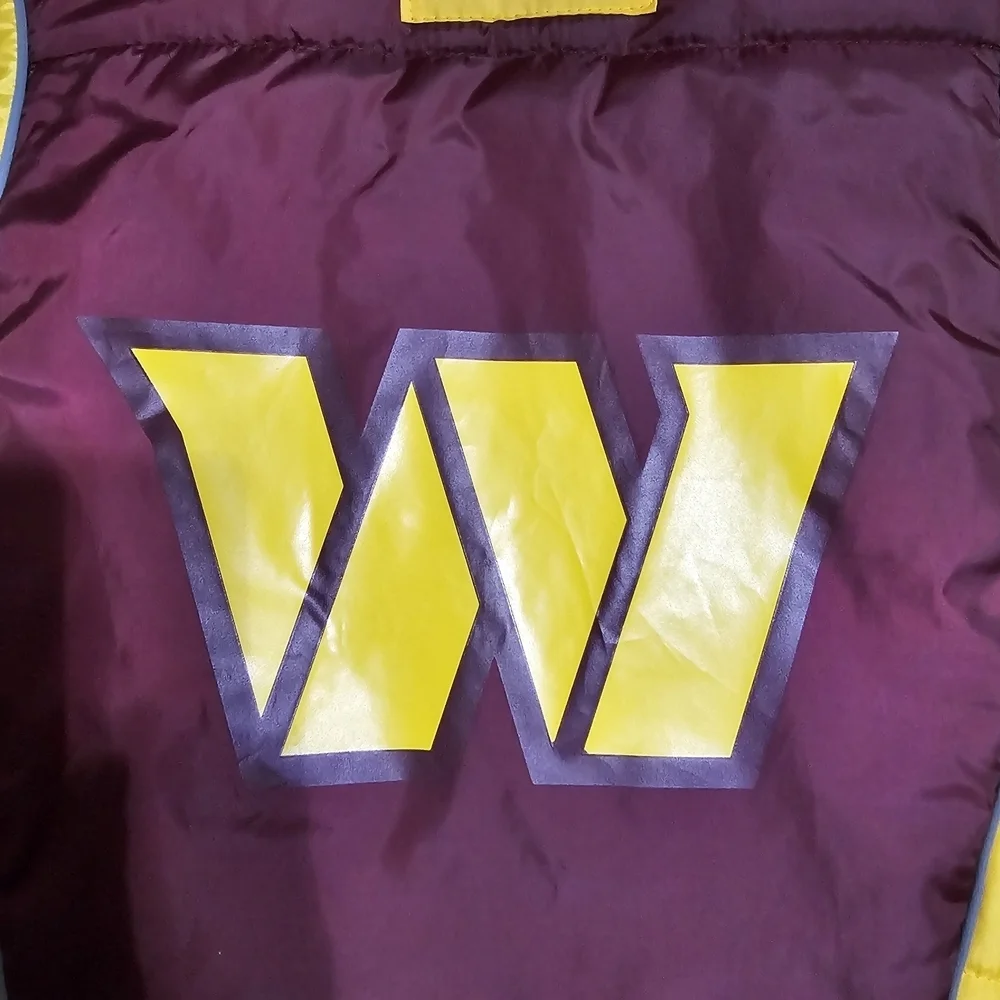 NFL Washington Commanders Dog Puffer Jacket Size Large NEW with Tags